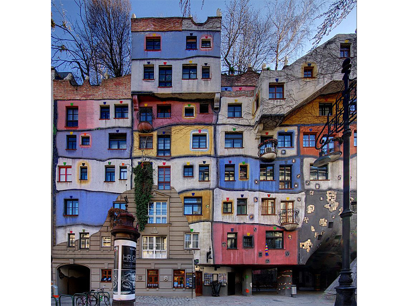 Photomontage Hundertwasserhaus 2070